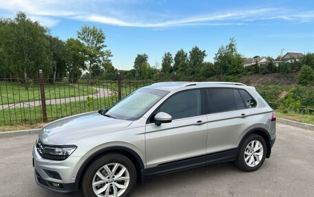 Volkswagen Tiguan II, 2018 год, 2 730 000 рублей, 3 фотография