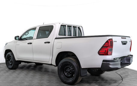 Toyota Hilux VIII, 2021 год, 4 100 000 рублей, 7 фотография