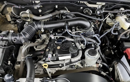 Toyota Hilux VIII, 2021 год, 4 100 000 рублей, 9 фотография