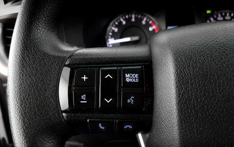 Toyota Hilux VIII, 2021 год, 4 100 000 рублей, 25 фотография