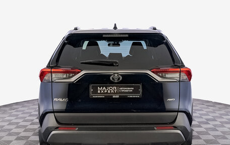 Toyota RAV4, 2020 год, 2 750 000 рублей, 6 фотография