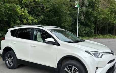 Toyota RAV4, 2017 год, 2 450 000 рублей, 1 фотография