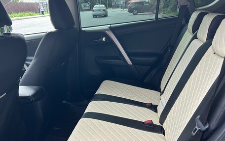 Toyota RAV4, 2017 год, 2 450 000 рублей, 5 фотография