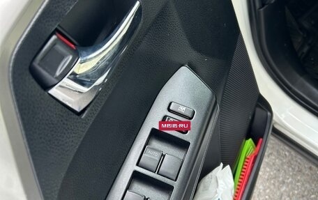Toyota RAV4, 2017 год, 2 450 000 рублей, 11 фотография