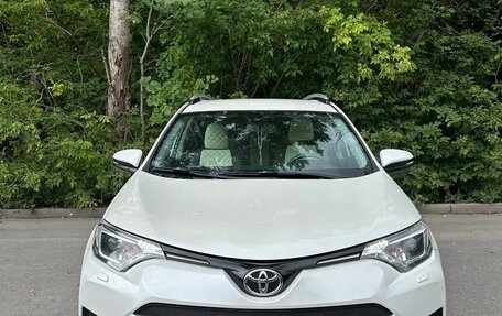 Toyota RAV4, 2017 год, 2 450 000 рублей, 12 фотография
