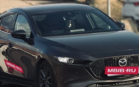 Mazda 3, 2019 год, 2 300 000 рублей, 4 фотография
