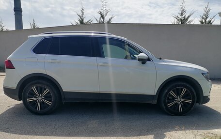 Volkswagen Tiguan II, 2017 год, 2 200 000 рублей, 10 фотография