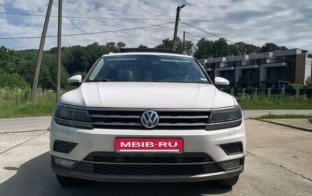 Volkswagen Tiguan II, 2017 год, 2 200 000 рублей, 4 фотография
