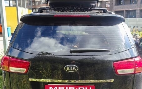 KIA Carnival III, 2017 год, 2 400 000 рублей, 10 фотография