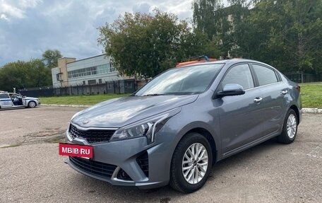KIA Rio IV, 2021 год, 1 900 000 рублей, 10 фотография