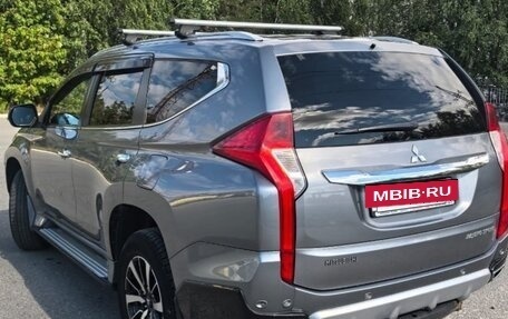 Mitsubishi Pajero Sport III рестайлинг, 2017 год, 2 990 000 рублей, 4 фотография