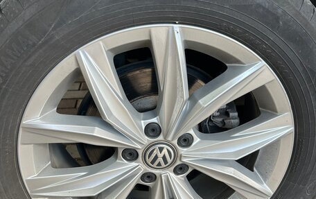 Volkswagen Tiguan II, 2020 год, 3 700 000 рублей, 16 фотография