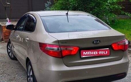 KIA Rio III рестайлинг, 2013 год, 990 000 рублей, 3 фотография
