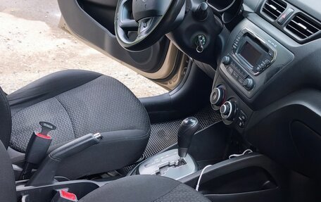 KIA Rio III рестайлинг, 2013 год, 990 000 рублей, 8 фотография