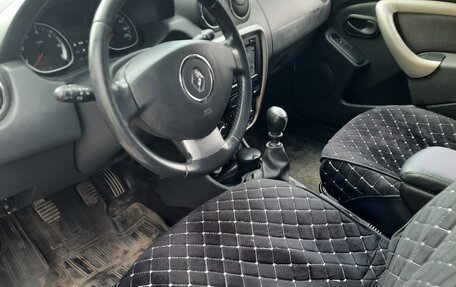 Renault Duster I рестайлинг, 2014 год, 800 000 рублей, 2 фотография