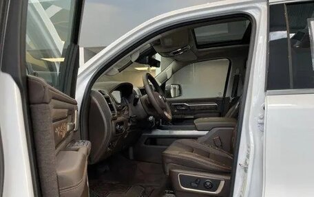 Rambler 1500, 2025 год, 8 000 000 рублей, 16 фотография