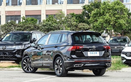 Volkswagen Tiguan II, 2024 год, 3 242 342 рублей, 6 фотография
