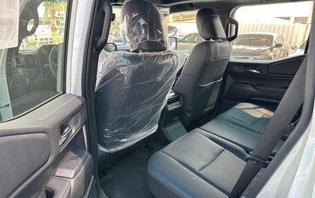 Toyota Land Cruiser Prado, 2024 год, 7 700 000 рублей, 6 фотография