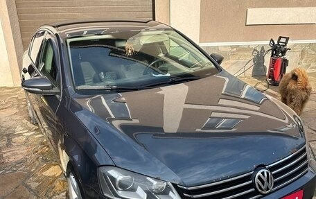 Volkswagen Passat B7, 2011 год, 790 000 рублей, 4 фотография