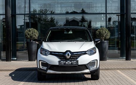 Renault Kaptur I рестайлинг, 2022 год, 1 695 000 рублей, 2 фотография