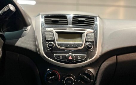 Hyundai Solaris II рестайлинг, 2013 год, 891 000 рублей, 16 фотография