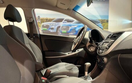 Hyundai Solaris II рестайлинг, 2013 год, 891 000 рублей, 11 фотография