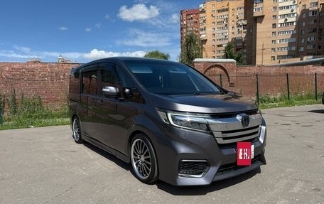 Honda Stepwgn IV, 2018 год, 2 600 000 рублей, 2 фотография
