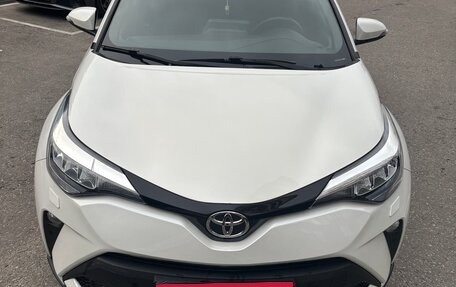 Toyota C-HR I рестайлинг, 2020 год, 2 700 000 рублей, 2 фотография