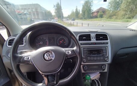 Volkswagen Polo VI (EU Market), 2017 год, 1 075 000 рублей, 8 фотография