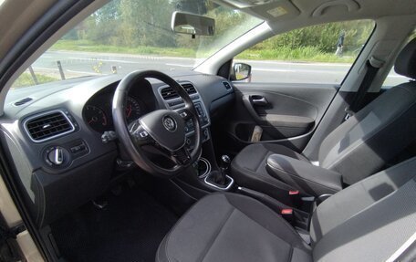 Volkswagen Polo VI (EU Market), 2017 год, 1 075 000 рублей, 9 фотография