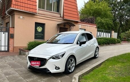 Mazda Demio IV, 2017 год, 1 270 000 рублей, 2 фотография