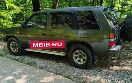 Nissan Terrano II рестайлинг, 1992 год, 520 000 рублей, 15 фотография