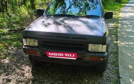 Nissan Terrano II рестайлинг, 1992 год, 520 000 рублей, 19 фотография