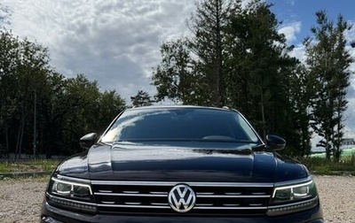 Volkswagen Tiguan II, 2019 год, 2 700 000 рублей, 1 фотография