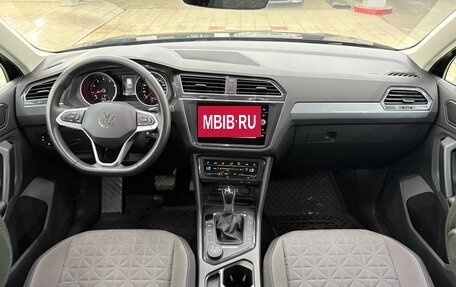 Volkswagen Tiguan II, 2021 год, 3 050 000 рублей, 9 фотография