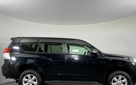 Toyota Land Cruiser Prado 150 рестайлинг 2, 2011 год, 2 170 000 рублей, 4 фотография