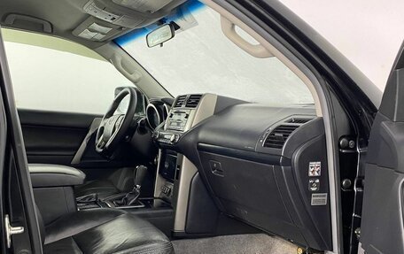 Toyota Land Cruiser Prado 150 рестайлинг 2, 2011 год, 2 170 000 рублей, 12 фотография