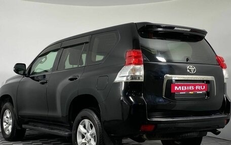 Toyota Land Cruiser Prado 150 рестайлинг 2, 2011 год, 2 170 000 рублей, 7 фотография
