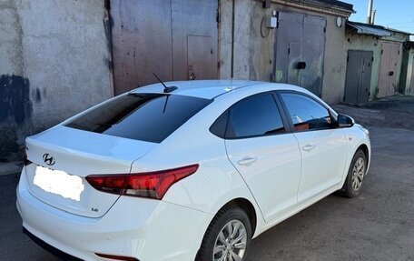 Hyundai Solaris II рестайлинг, 2018 год, 1 200 000 рублей, 8 фотография