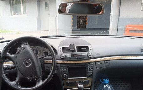 Mercedes-Benz E-Класс, 2008 год, 750 000 рублей, 2 фотография