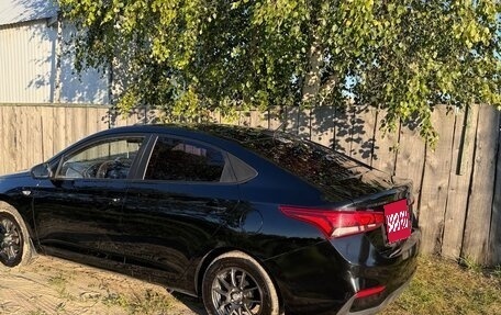 Hyundai Solaris II рестайлинг, 2017 год, 1 300 000 рублей, 2 фотография