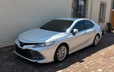 Toyota Camry, 2019 год, 2 850 000 рублей, 1 фотография