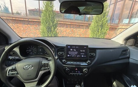 Hyundai Solaris II рестайлинг, 2021 год, 1 650 000 рублей, 8 фотография