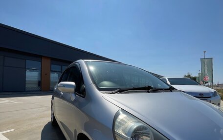 Honda Fit III, 2005 год, 620 000 рублей, 2 фотография