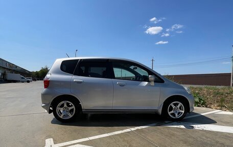 Honda Fit III, 2005 год, 620 000 рублей, 3 фотография
