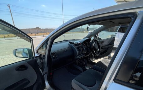 Honda Fit III, 2005 год, 620 000 рублей, 14 фотография