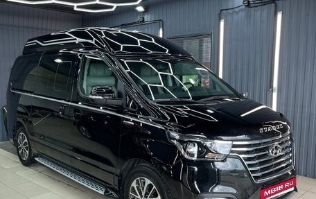 Hyundai Grand Starex Grand Starex I рестайлинг 2, 2019 год, 5 000 000 рублей, 4 фотография