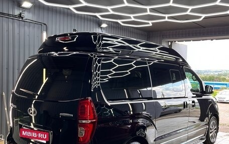 Hyundai Grand Starex Grand Starex I рестайлинг 2, 2019 год, 5 000 000 рублей, 3 фотография
