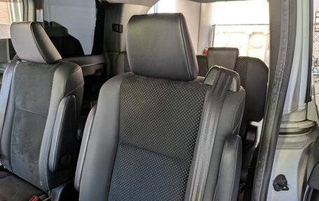Toyota Voxy III, 2021 год, 2 650 000 рублей, 32 фотография
