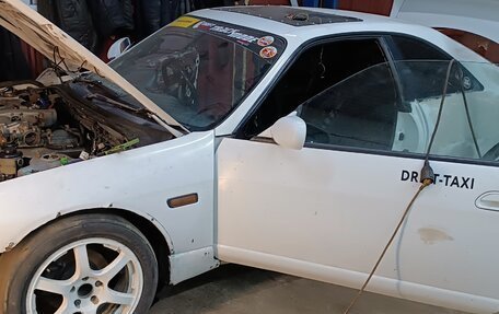 Nissan Skyline, 1985 год, 420 000 рублей, 2 фотография